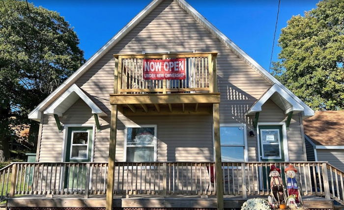 CJs UP North Inn (Browns Motel) - Web Listing (newer photo)